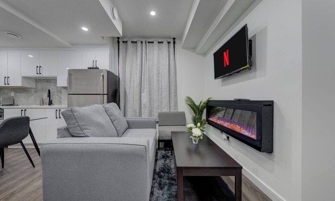 St. Albert House | St. Albert Luxury New 2BR/2BA Basement Private Entrance Pet-Friendly