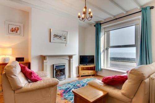 Mumbles House | St Judes