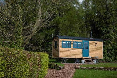 Baslow House | Stag Shepherds HutChatsworth Estate