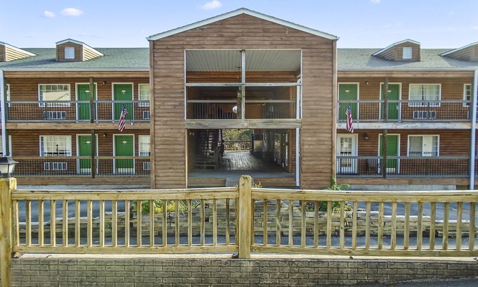 Indian Point Condo | Standard Double Queen Room