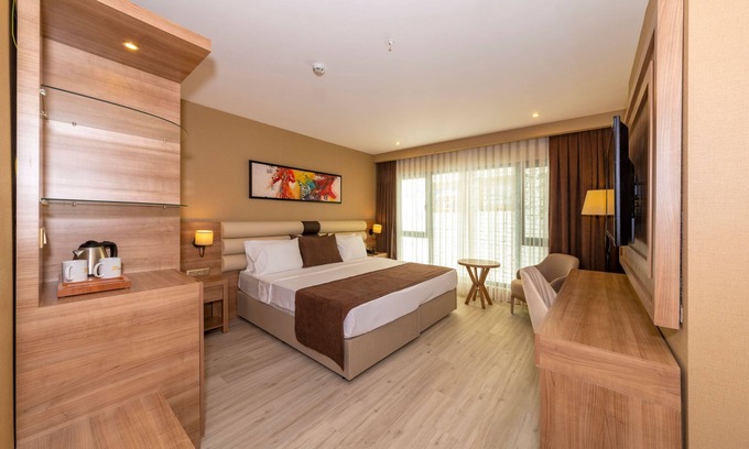 Bomonti Hotel | STANDARD ROOM AT 38 HOTEL