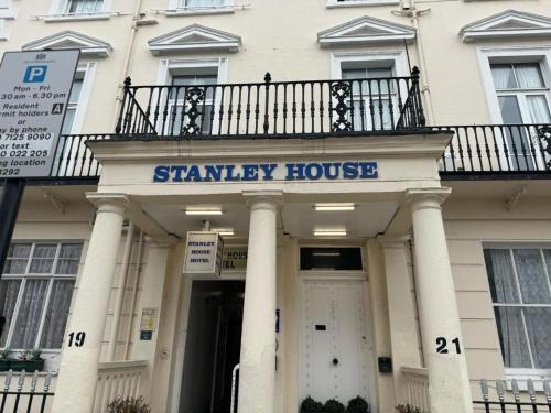 Warwick Hotel | Stanley House Hotel