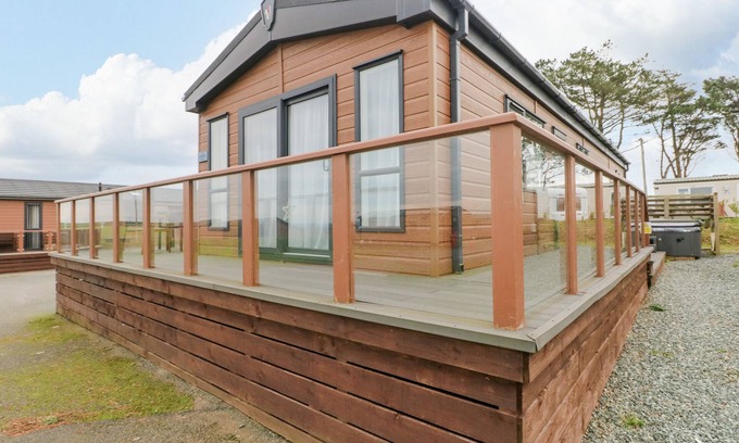 Hasguard Cross Cottage | STARFISH RETREAT, character holiday cottage in Little Haven
