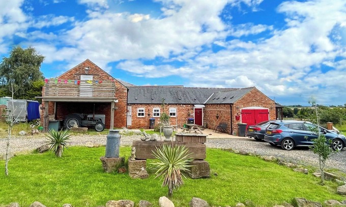 Trimdon Station House | Starshinezzz - Large Farmhouse County Durham
