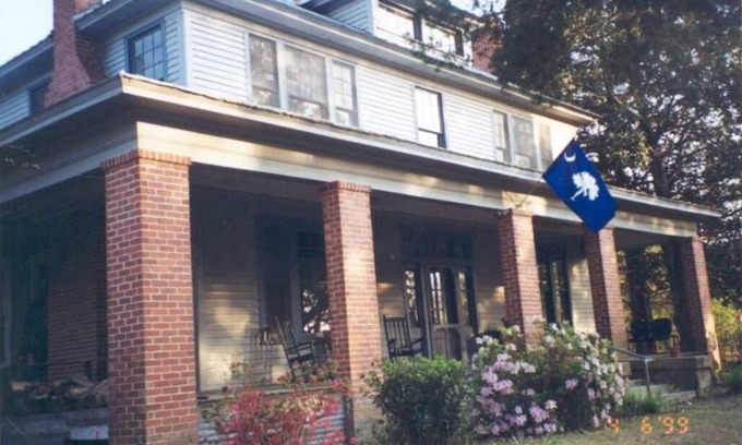 Brunson House | Stately 2-story historic home maintains original charm and charater.