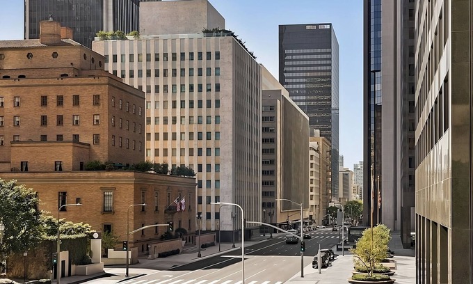 Financial District Hotel | Stay in the Heart of LA – 2 Relaxing Units Near Crypto.com Arena