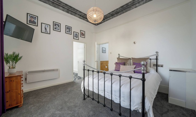 West Derby Apartment | Stay in the place where it all began for The Beatles