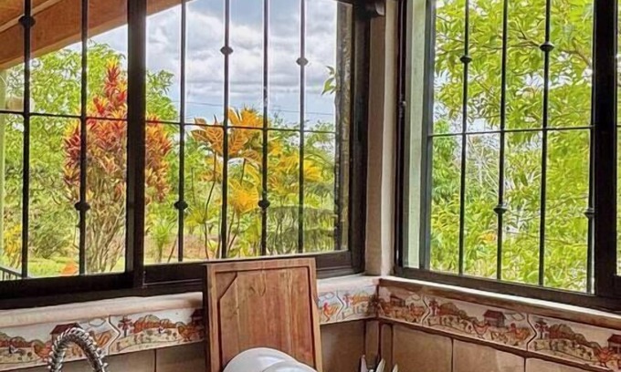 La Tigra House | Stay Near La Fortuna Hot Springs – Virdina