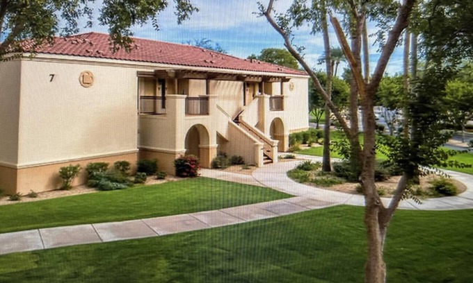 South Mountain Apartment | Stay & Play