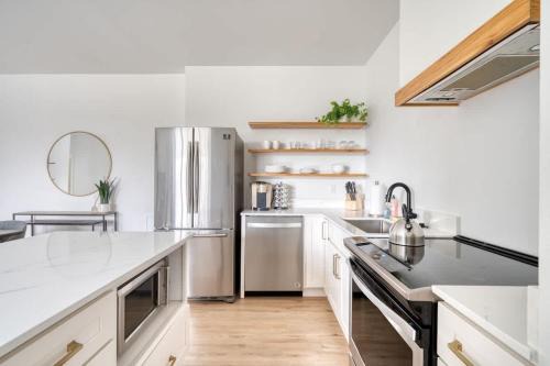 Humboldt Apartment | Stay Portland - Exclusive Entire Floor & Instaworthy Local Art