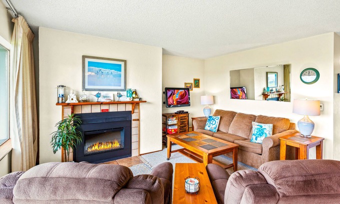 Moclips Condo | Stay Right on the Beach at this Stunning Condo
