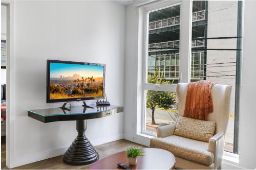 Del Rey Apartment | StaysPro - luxury Apartments minutes to everything Los Angeles
