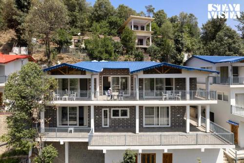 Ramgarh Villa | StayVista at Skylark Peaks with Outdoor Jacuzzi