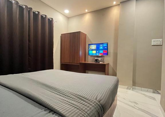 Rau Hotel | Stayzy Golden Glory