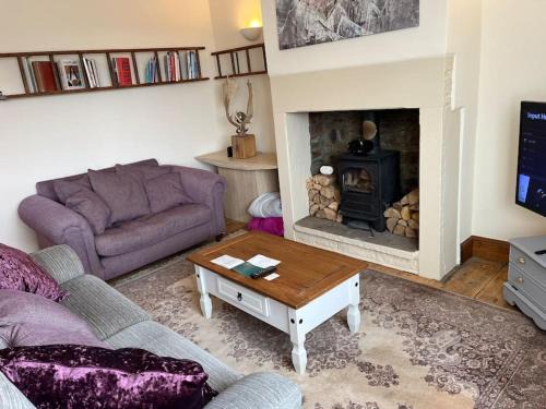 Pudsey House | Steeple View - A two bedroom 18th century cottage.
