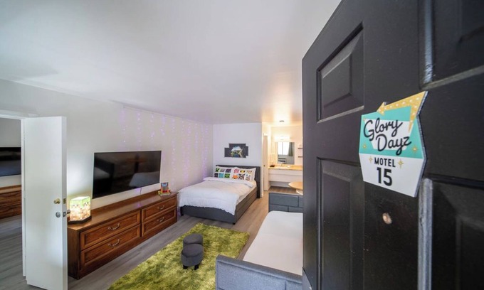 Eureka Springs Historic District Resort | Step into an adventurous world with our Block Room!