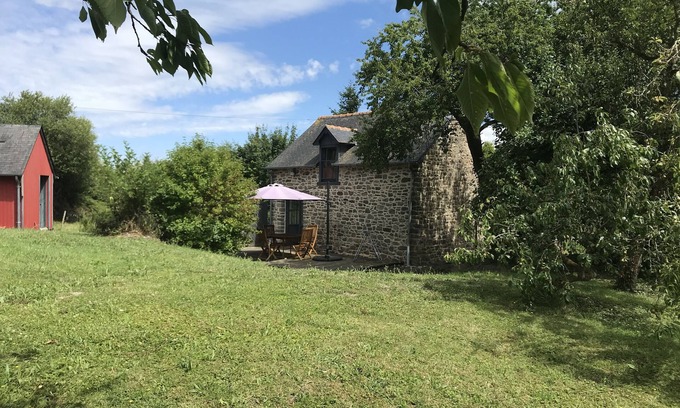 Mont-Dol House | Stone cottage between Saint Malo and Mont Saint Michel