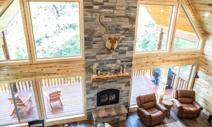Duck Creek Village Ski Chalet | Stone Hearth Hideaway