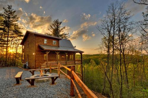 Natures Courtyard House | Stone Pine Lodge