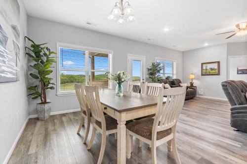 Branson West House | Stonebridge Resort, Golf Course, Pools, Upgraded Decor, Free Tickets