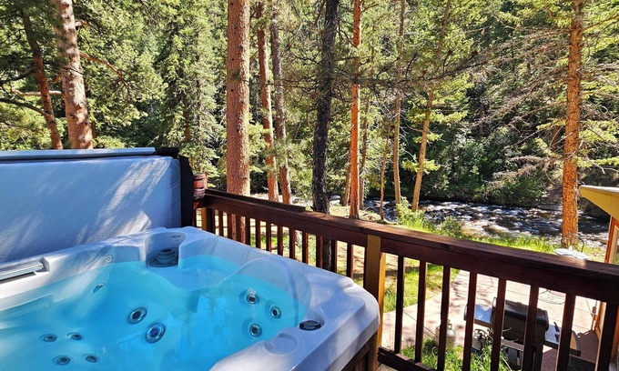 Estes Park Hotel | Stonebrook Resort - Adults Only