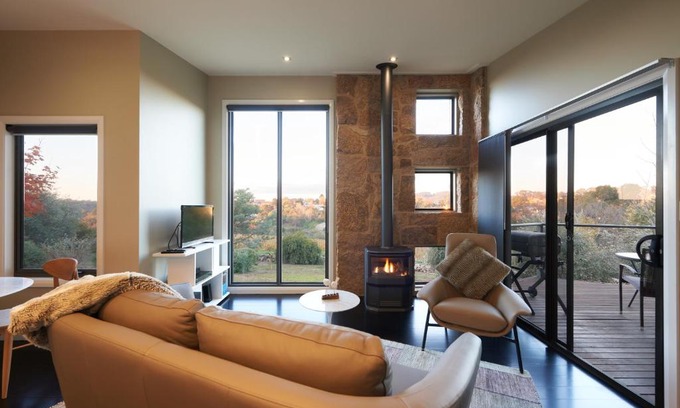 Beechworth Villa | StoneTryst Spa Villas