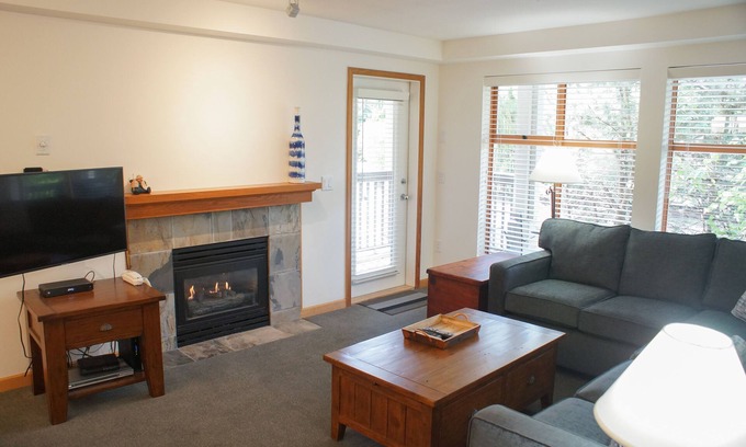 Village North Condo | Stoney Creek Northstar, Great location, BBQ, Pool & Hot Tub, Full Renovation