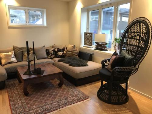 Porsgrunn Apartment | Stort hus i Porsgrunn sentrum med gangavstand til "alt" & gratis parkering til flere biler