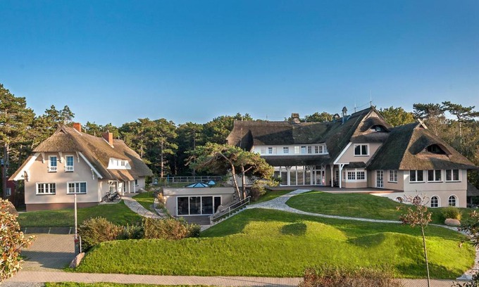 Ostseebad Ahrenshoop Hotel | Strandhaus Ahrenshoop