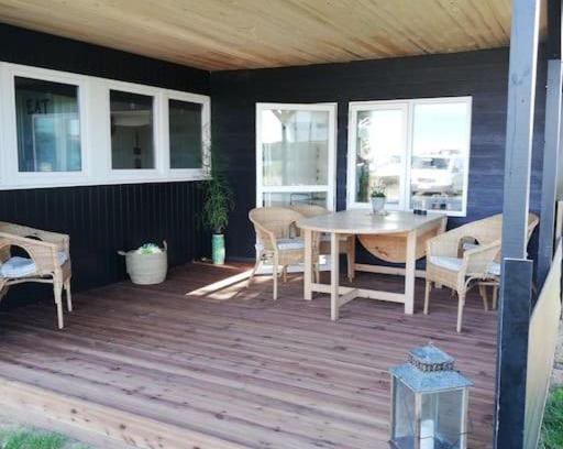 Broager Apartment | Strandlejlighed med havudsigt