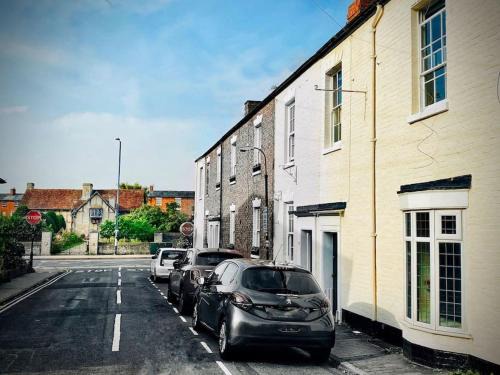 City Centre Apartment | Stratford Centre, Ground Level, Parking nearby