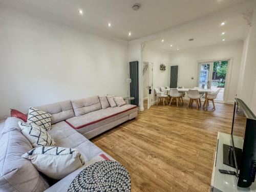Stratford House | Stratford House