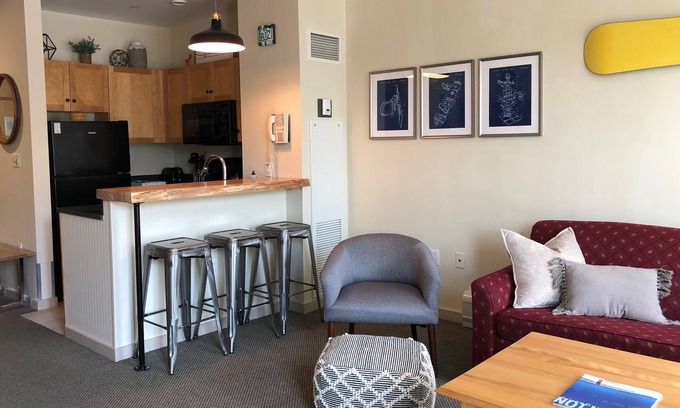 Stratton Mountain Apartment | Stratton South Long Trail Studio Adjacent to the Village and Lifts