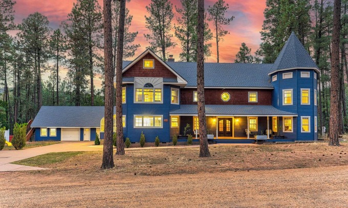 Strawberry House | Strawberry Pines Retreat