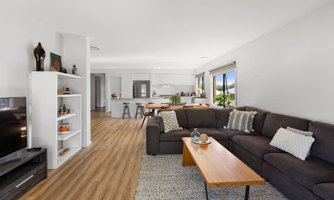 Mansfield House | Stringybark - Fantastic Family Accommodation