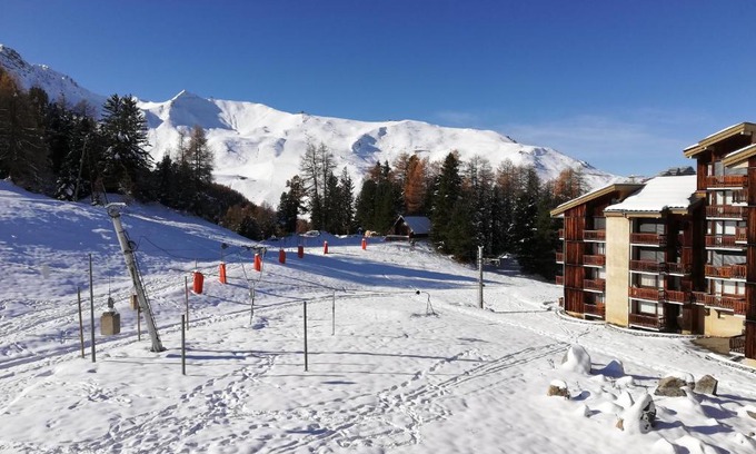 Plagne Villages Apartment | Studio 1 pièce PLAGNE VILLAGE 4 personnes 2050 M PIED DES PISTES