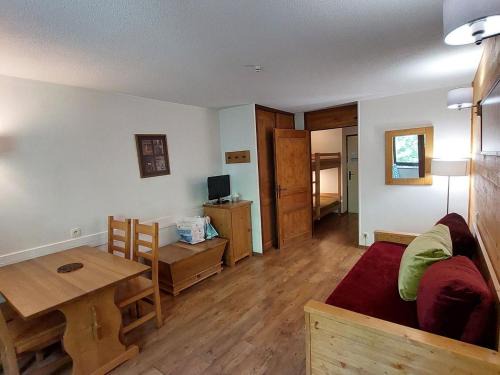 Brides-les-Bains Apartment | Studio 28m² avec balcon, couchages pour 4, Wifi et parking, proche centre-village et thermes - FR-1-512-219