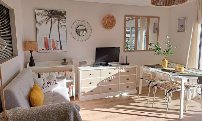 Lege-Cap-Ferret Apartment | Studio 35m2 au calme, idéalement placé dans le village de Lège Bourg