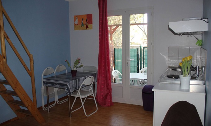 Saint-Cyprien Cottage | Studio 4 pers. St-Cyprien between village and beaches on coteradieuse site. Wireless