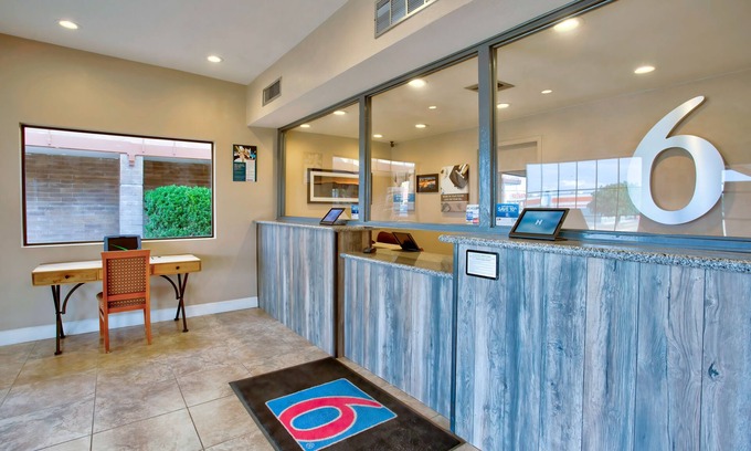 Willcox Hotel | Studio 6 Suites - Willcox, AZ