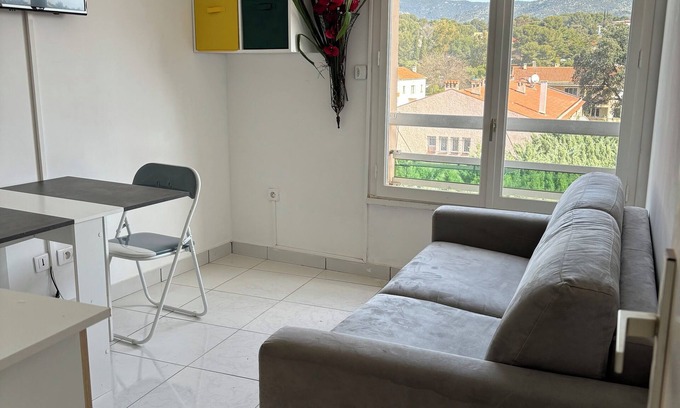 La Faviere Apartment | Studio A Louer A 150 M DE LA Plage ET Tous Commerces