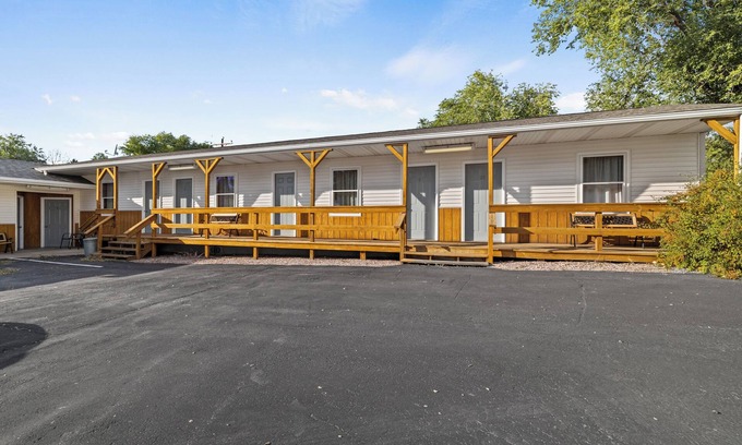 Moorcroft Apartment | Studio Apartment #2 In Moorcroft Wyoming Located Near Keyhole Lake