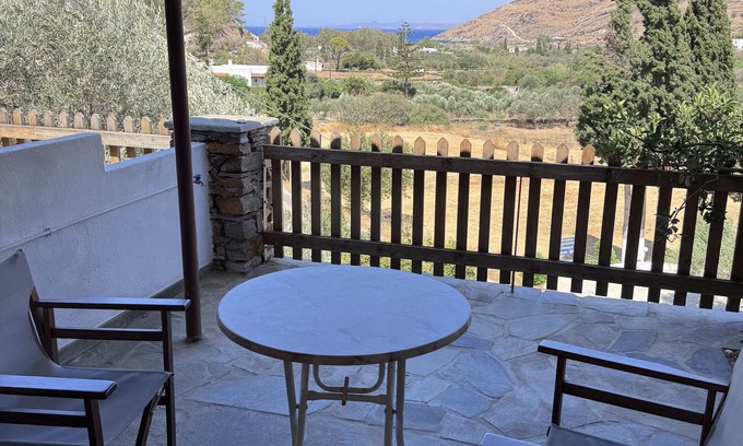 Pisses Apartment | Studio Apartment '3' with Sea View, Wi-Fi and Air Conditioning