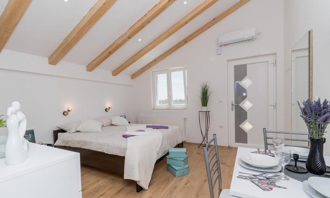 Gradina Apartment | Studio Apartment Harmony NP Krka