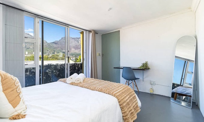 Bo'Kaap Apartment | Studio Apartment in Colourful Bo-kaap