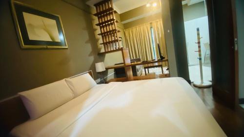 Bukit Damansara House | Studio apartment