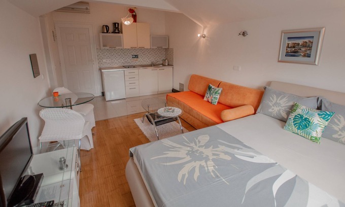 Funtana Apartment | Studio apartment Sweetie with pool