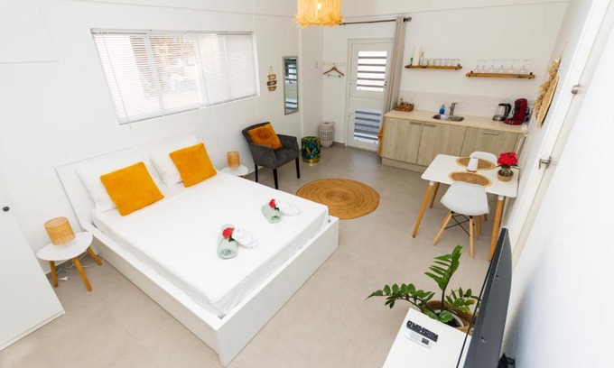 Rooi Catochi House | Studio Apartment Volterra Curacao