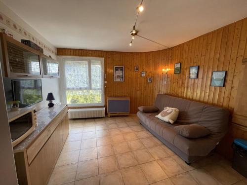 Laveissiere Apartment | Studio au pied des pistes avec Wifi, idéal pour 4 personnes, proche commerces et patinoire - FR-1-787-63