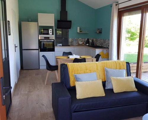 Jayat Apartment | studio avec terrasse au calme